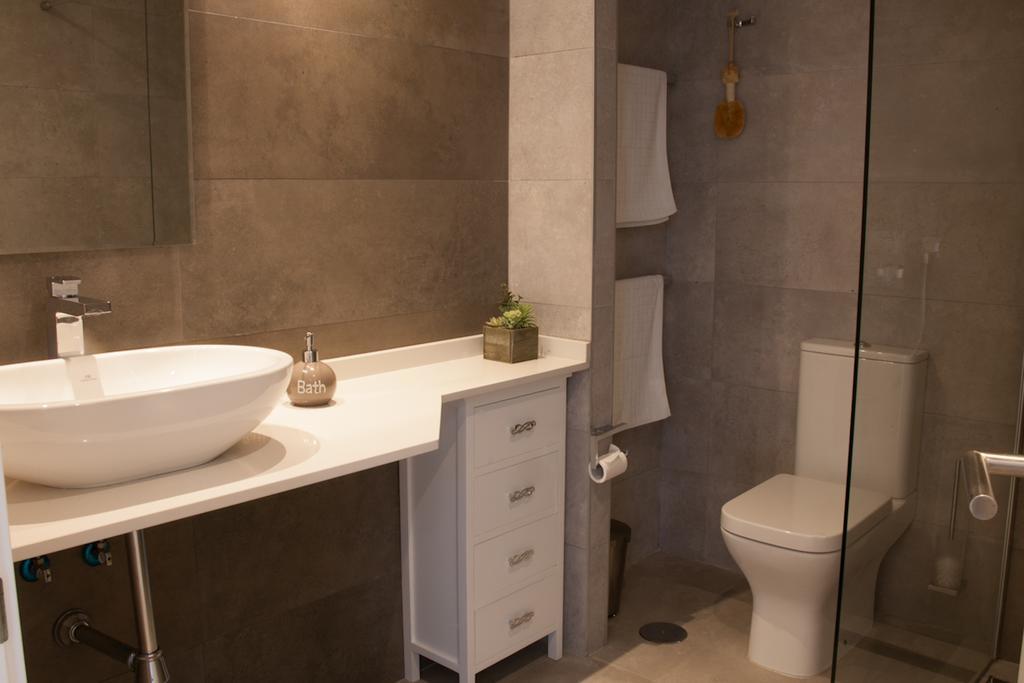 Luxury Sea, Golf And Gibraltar View, The Links, Ap 102